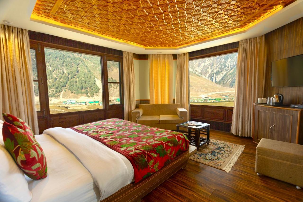 Hotel Village Walk Sonāmarg Kültér fotó