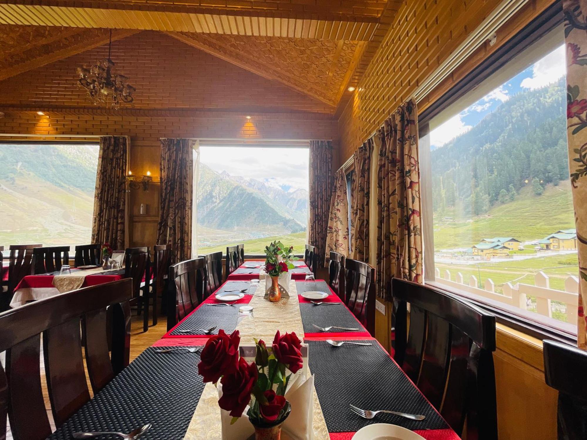 Hotel Village Walk Sonāmarg Kültér fotó