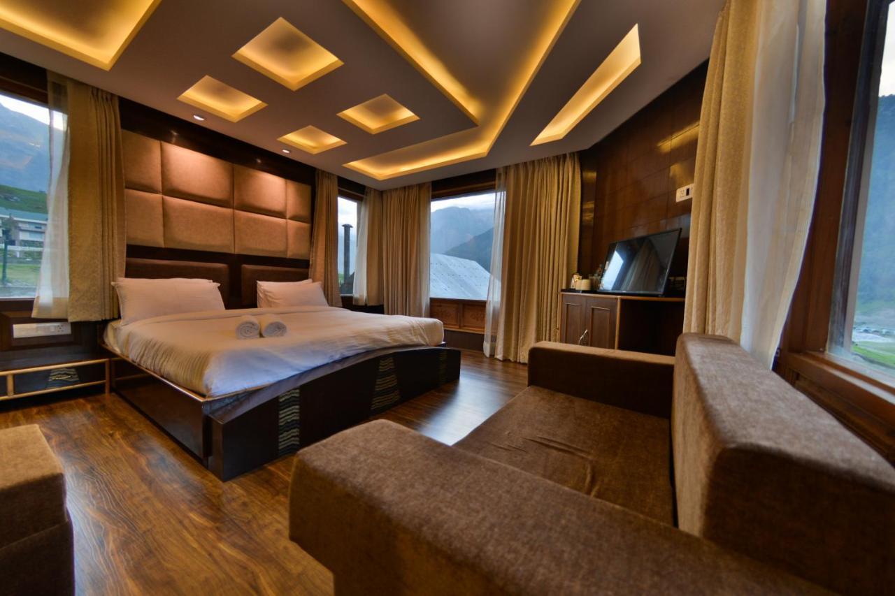 Hotel Village Walk Sonāmarg Kültér fotó